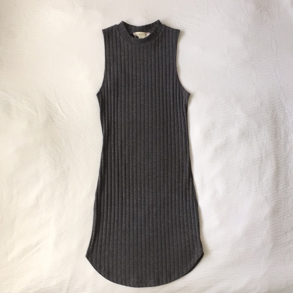 Forever 21 Grey Mini Dress. Size Small. EUC